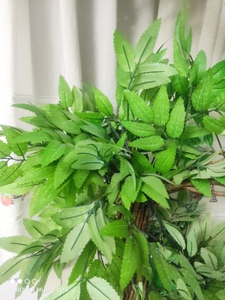 PLANTA ARTIFICIAL GRANDE CON MACETERO
