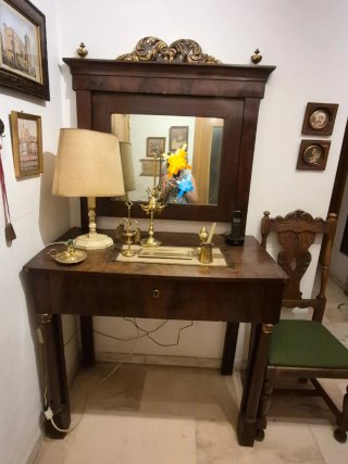 Tocador antiguo finales 1800
