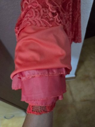 Vestido coral encaje espalda escotada