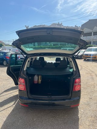vendo Volkswagen Touran esta muy bien estado