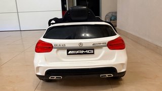 Coche Eléctrico Infantil Mercedes-AMG Blanco