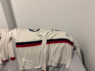 Camiseta manga larga blanca y roja