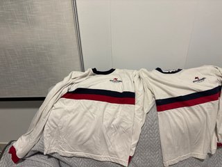Camiseta manga larga blanca y roja