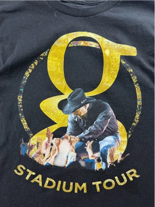 Graphic T-Shirt Garth Brooks Stadium Tour Retro