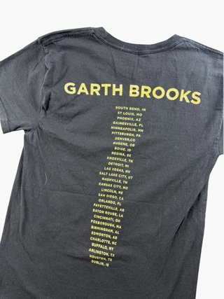 Graphic T-Shirt Garth Brooks Stadium Tour Retro