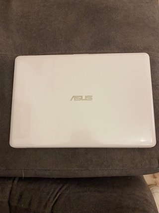Portátil ASUS blanco