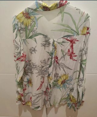 Blusa floral multicolor