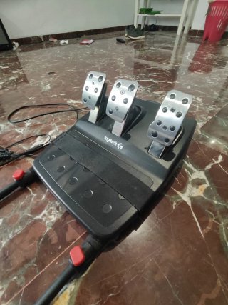 Playseat Challenge + Volante Logitech G920