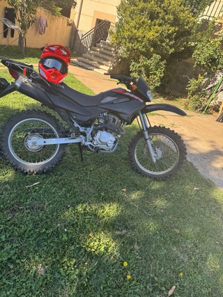 Honda XR125 Enduro Moto