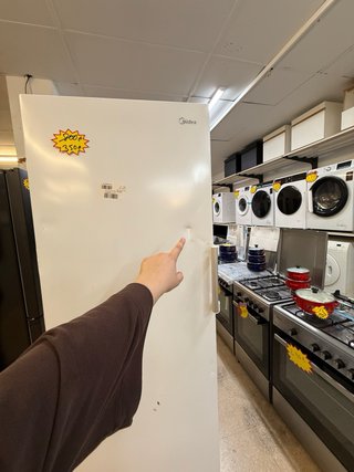 Congelador Midea 186x60 nuevo de tara