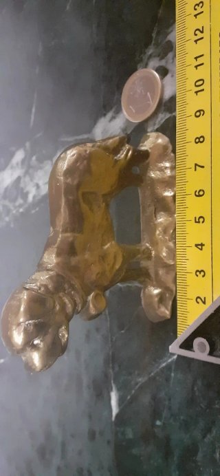 Figura antigua en bronce macizo de un perro mastín