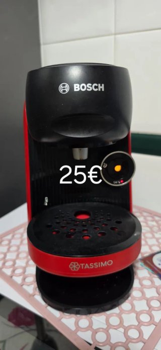 TV 65', cafetera, impresora, muebles varios