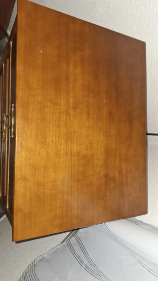Cajonera de madera maciza