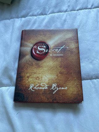 Libro El Secreto. Español, tapa dura.