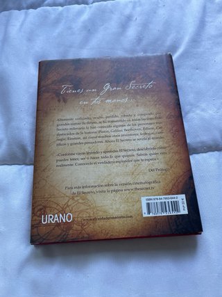 Libro El Secreto. Español, tapa dura.