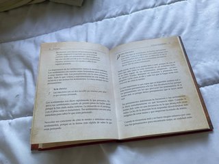 Libro El Secreto. Español, tapa dura.