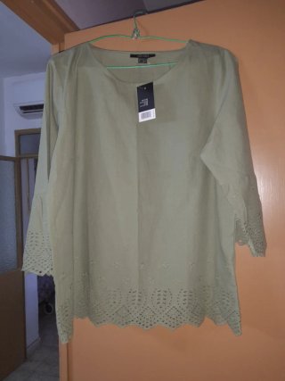 Blusa verde, da como para M-L