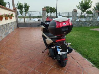 Kymco Sky Town 125cc Beige/Negro