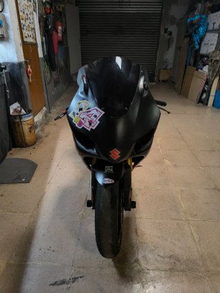 Urge venta -Suzuki GSX-R1000  Con papeles