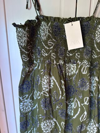 Vestido de verano Zara verde estampado