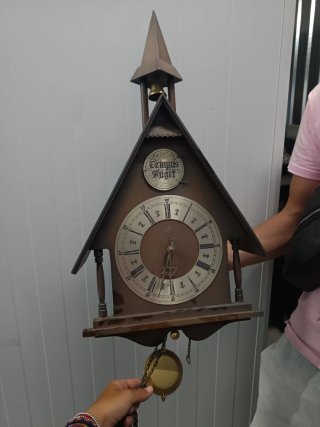 Reloj de pared antiguo Tempus Fugit