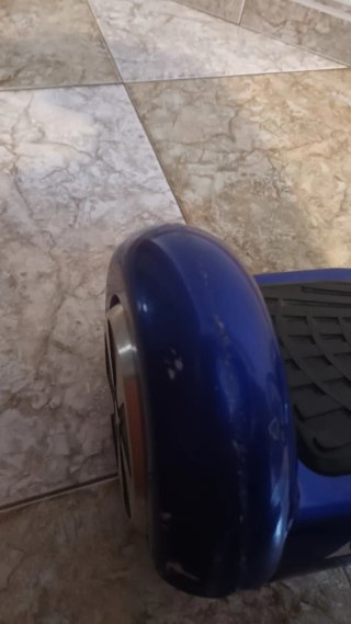 Patín Eléctrico Azul para reparar.