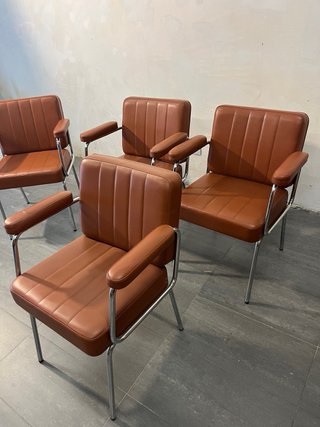 Juego de sillas de comedor/ cada unidad 75€