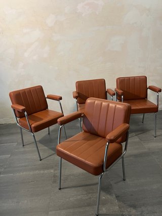 Juego de sillas de comedor/ cada unidad 75€