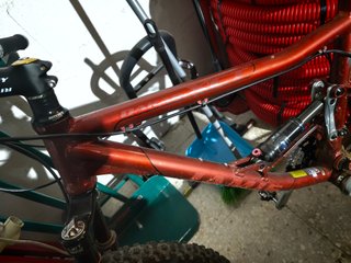 Bicicleta MTB Jamis Dakar XCT de doble suspensión.
