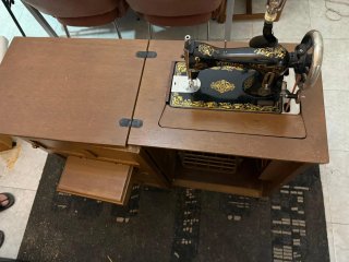 Máquina de coser antigua Wertheim