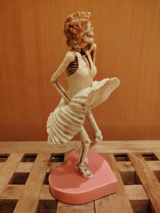 Figura Marilyn Monroe Esqueleto