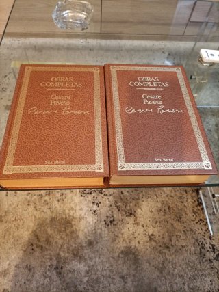 2 tomos de Cesare Pavese
