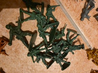Lotto 350 Soldatini Plastica Seconda Guerra Mondia