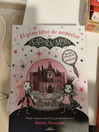 Isadora Moon - El gran libro de misterios de Is...