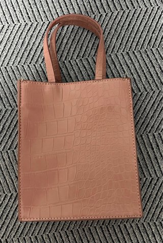 Bolso Parfois rosa efecto piel cocodrilo