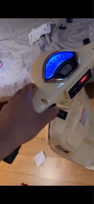 Moto Vespa Eléctrica Niños