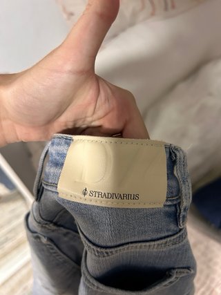 Pantalones campana Stradivarius D74