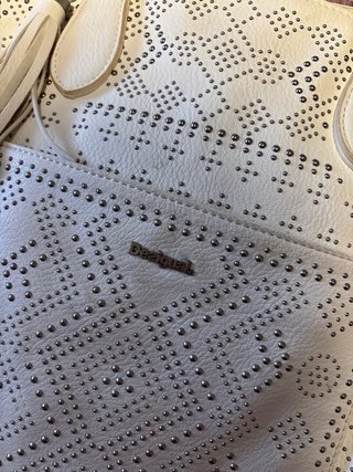 Bolso Desigual Beige/Blanco Perforado
