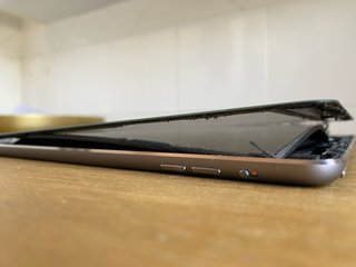 Apple iPad Air A1474 (Leer)