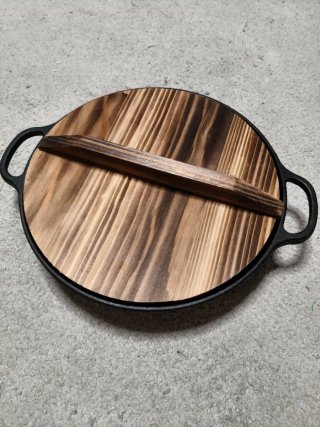 Frigideira Ferro Fundido com Tampa Madeira 25cm