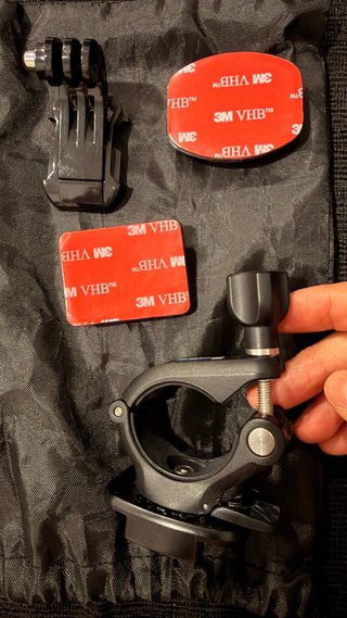 Set di accessori originali GoPro nuovi da aprire