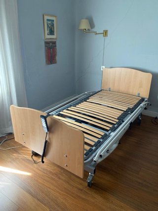 Cama Hospitalaria Eléctrica Articulada