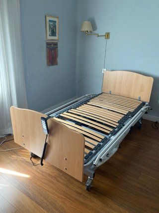 Cama Hospitalaria Eléctrica Articulada