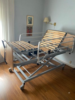 Cama Hospitalaria Eléctrica Articulada