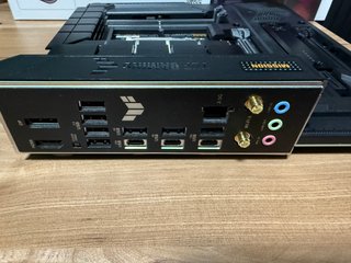Placa Base ASUS TUF Gaming B760-BTF WIFI