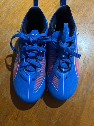 Botas de fútbol Puma niño Talla 31