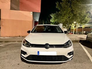 Volkswagen Golf R Line