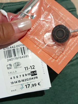 Vaquero elástico verde Corte Inglés T.11-12