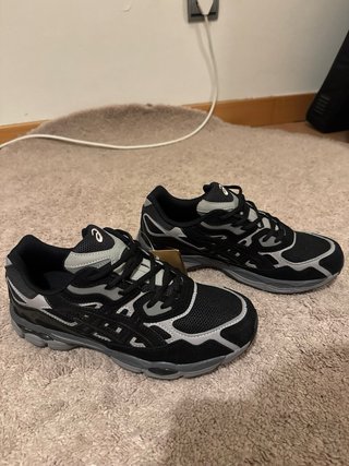 Zapatillas ASICS GEL NYC Negras/Grises