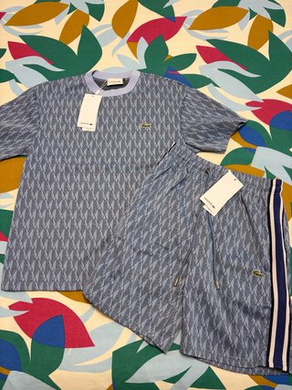 Conjunto Lacoste estampado azul